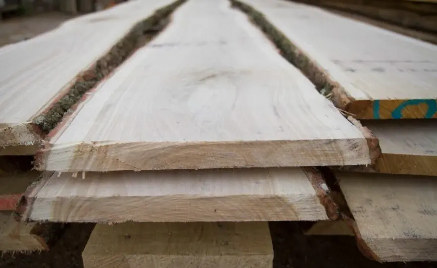 Come stagionare il legno fai da te senza deformarlo