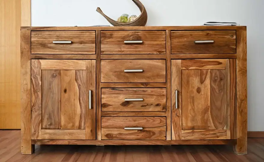 Come riparare un mobile in legno senza peggiorare il danno