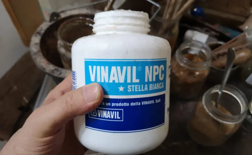 Quanto ci mette ad asciugare il Vinavil? Tempi e consigli